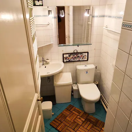 Apartment 16 In Quiet Residential District