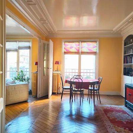 Apartment 16 In Quiet Residential District