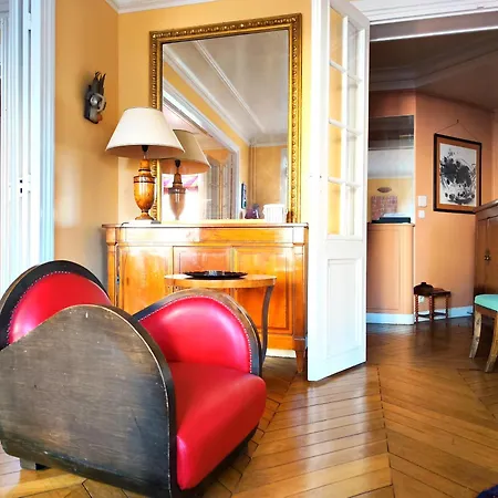 Apartment 16 In Quiet Residential District *